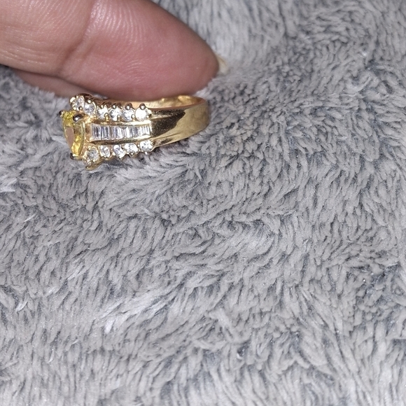 Estate Ring - Picture 2 of 5